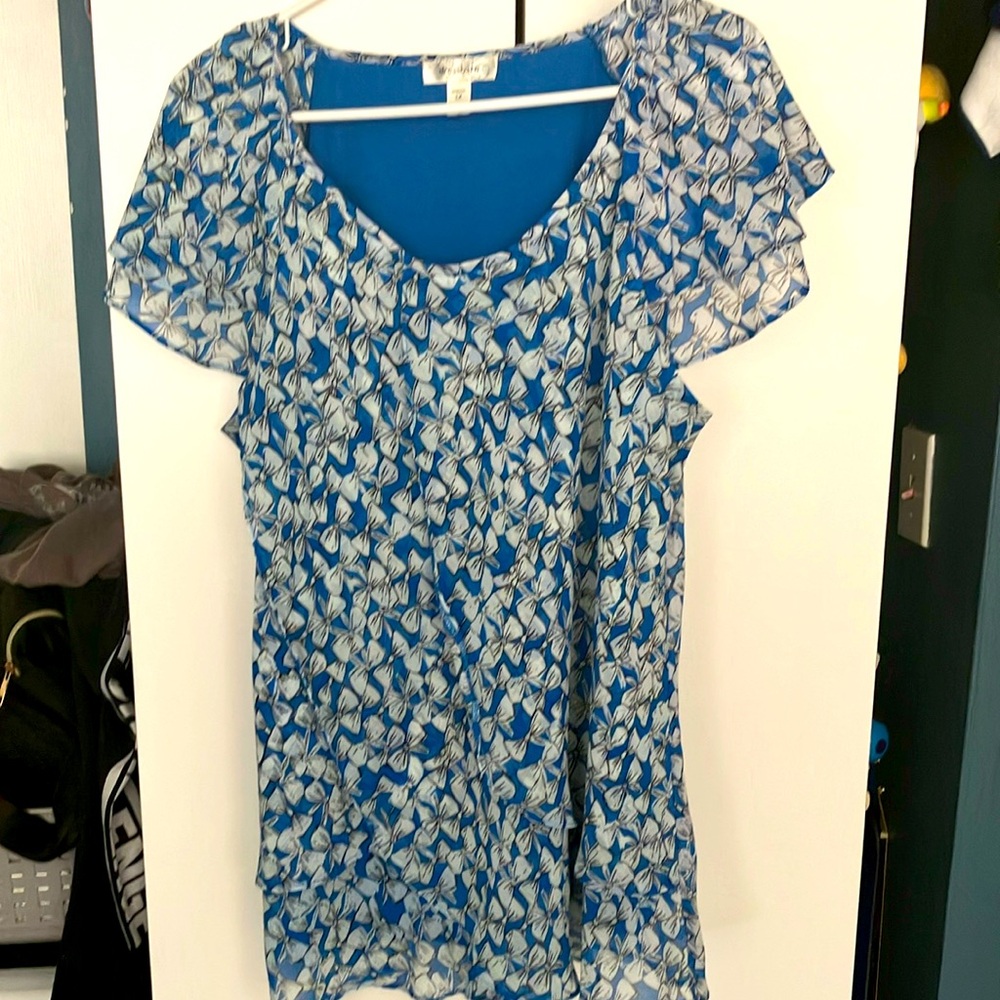 NWT Dress Barn SIZE 1X blue and white top